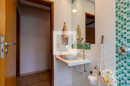 Casa à venda com 140m², 4 quartos e 3 vagasBanheiro - Social