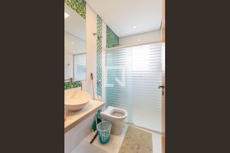 Casa à venda com 140m², 4 quartos e 3 vagasBanheiro - Social