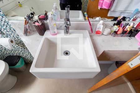 Casa à venda com 140m², 4 quartos e 3 vagasBanheiro da Suíte