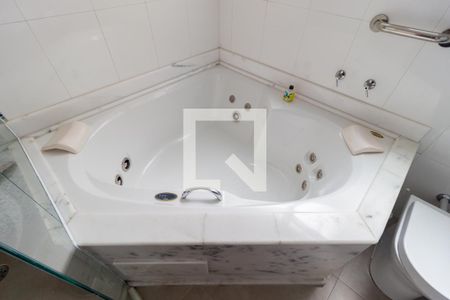 Casa à venda com 140m², 4 quartos e 3 vagasBanheiro da Suíte