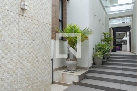 Casa à venda com 260m², 3 quartos e 3 vagas Casa à venda com 260m², 3 quartos e 3 vagasEntrada