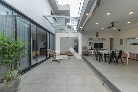 Casa à venda com 260m², 3 quartos e 3 vagas Casa à venda com 260m², 3 quartos e 3 vagasÁrea Gourmet