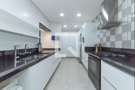 Casa à venda com 260m², 3 quartos e 3 vagas Casa à venda com 260m², 3 quartos e 3 vagasCozinha