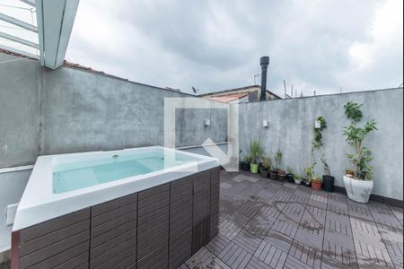 Casa à venda com 260m², 3 quartos e 3 vagas Casa à venda com 260m², 3 quartos e 3 vagasSpa