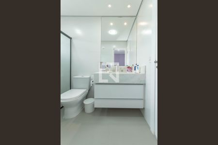 Casa à venda com 260m², 3 quartos e 3 vagas Casa à venda com 260m², 3 quartos e 3 vagasBanheiro da Suíte 1