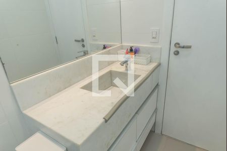 Casa à venda com 260m², 3 quartos e 3 vagas Casa à venda com 260m², 3 quartos e 3 vagasBanheiro da Suíte 2