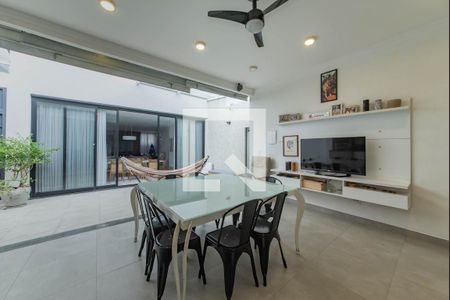 Casa à venda com 260m², 3 quartos e 3 vagas Casa à venda com 260m², 3 quartos e 3 vagasÁrea Gourmet