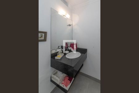 Casa à venda com 260m², 3 quartos e 3 vagas Casa à venda com 260m², 3 quartos e 3 vagasLavabo da Área Gourmet