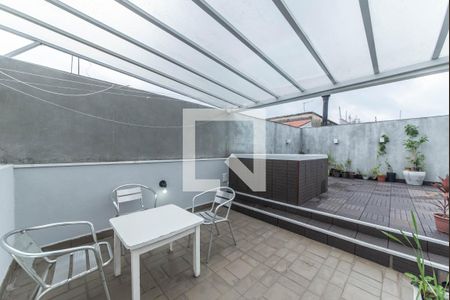 Casa à venda com 260m², 3 quartos e 3 vagas Casa à venda com 260m², 3 quartos e 3 vagasSpa