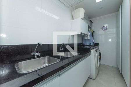 Casa à venda com 260m², 3 quartos e 3 vagas Casa à venda com 260m², 3 quartos e 3 vagasLavanderia