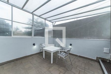 Casa à venda com 260m², 3 quartos e 3 vagas Casa à venda com 260m², 3 quartos e 3 vagasSpa