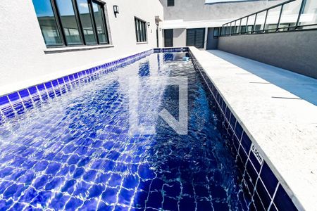 Studio à venda com 28m², 1 quarto e sem vaga Studio à venda com 28m², 1 quarto e sem vagaÁrea comum - Piscina