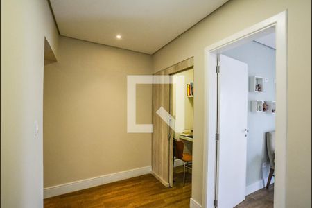 Casa à venda com 270m², 3 quartos e 4 vagas Casa à venda com 270m², 3 quartos e 4 vagasEscritório