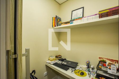 Casa à venda com 270m², 3 quartos e 4 vagas Casa à venda com 270m², 3 quartos e 4 vagasEscritório