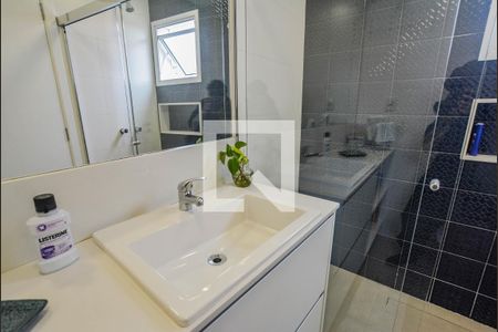 Casa à venda com 270m², 3 quartos e 4 vagas Casa à venda com 270m², 3 quartos e 4 vagasBanheiro da Suíte 1