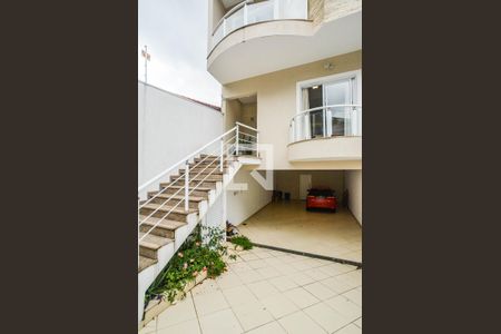Casa à venda com 270m², 3 quartos e 4 vagas Casa à venda com 270m², 3 quartos e 4 vagasEntrada