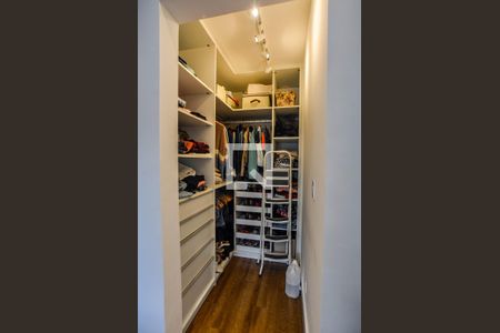 Casa à venda com 270m², 3 quartos e 4 vagas Casa à venda com 270m², 3 quartos e 4 vagasSuíte 3