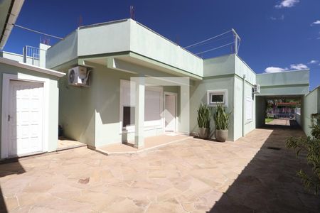 Casa à venda com 230m², 3 quartos e 15 vagasÁrea externa