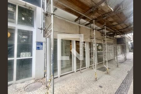 Apartamento à venda com 270m², 4 quartos e 1 vaga Apartamento à venda com 270m², 4 quartos e 1 vagaFachada com cartaz QA