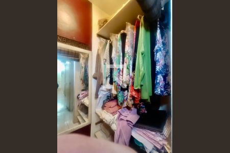 Apartamento à venda com 270m², 4 quartos e 1 vaga Apartamento à venda com 270m², 4 quartos e 1 vagaCloset