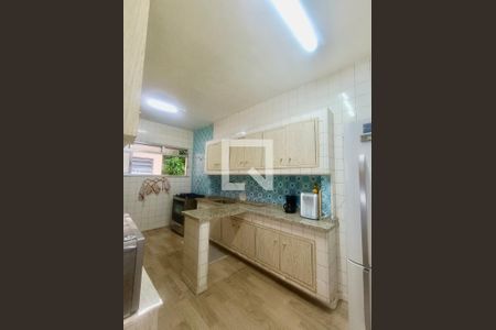 Apartamento à venda com 270m², 4 quartos e 1 vaga Apartamento à venda com 270m², 4 quartos e 1 vagaCopa Cozinha