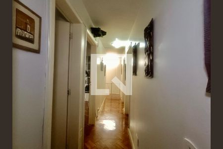 Apartamento à venda com 270m², 4 quartos e 1 vaga Apartamento à venda com 270m², 4 quartos e 1 vagaCorredor