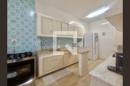 Apartamento à venda com 270m², 4 quartos e 1 vaga Apartamento à venda com 270m², 4 quartos e 1 vagaCopa Cozinha