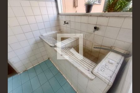 Apartamento à venda com 270m², 4 quartos e 1 vaga Apartamento à venda com 270m², 4 quartos e 1 vagaÁrea serviço