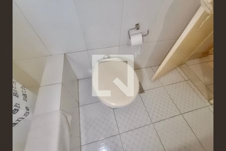 Apartamento à venda com 270m², 4 quartos e 1 vaga Apartamento à venda com 270m², 4 quartos e 1 vagaSuíte banheiro