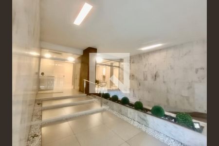 Apartamento à venda com 270m², 4 quartos e 1 vaga Apartamento à venda com 270m², 4 quartos e 1 vagaPortaria