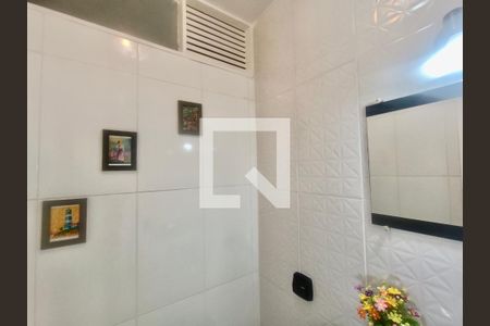 Apartamento à venda com 270m², 4 quartos e 1 vaga Apartamento à venda com 270m², 4 quartos e 1 vagaLavabo