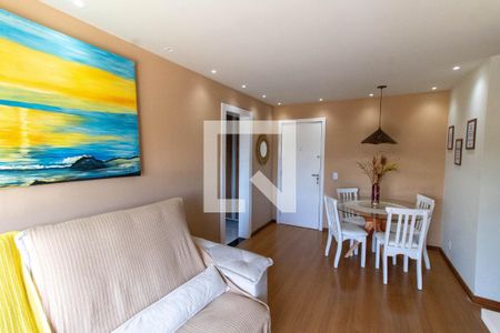 Sala de apartamento para alugar com 2 quartos, 70m² em Pendotiba, Niterói