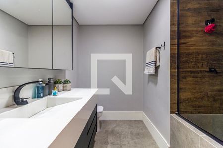 Apartamento à venda com 240m², 3 quartos e 3 vagasBanheiro da Suíte