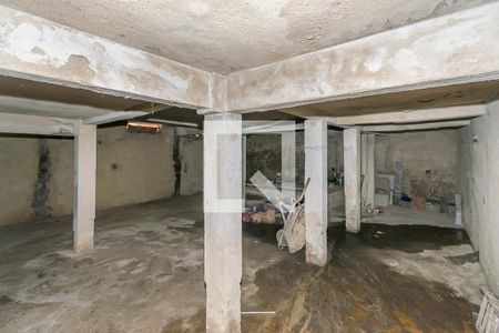 Casa à venda com 120m², 3 quartos e 2 vagas Casa à venda com 120m², 3 quartos e 2 vagasPorão e Cisterna