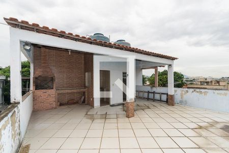 Casa à venda com 120m², 3 quartos e 2 vagas Casa à venda com 120m², 3 quartos e 2 vagasTerraço
