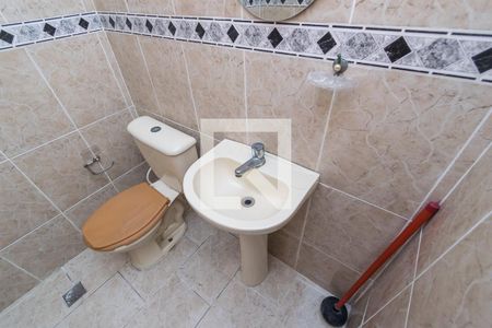 Casa à venda com 120m², 3 quartos e 2 vagas Casa à venda com 120m², 3 quartos e 2 vagasLavabo do 2º andar