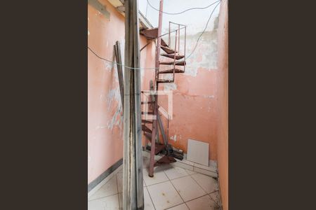 Casa à venda com 120m², 3 quartos e 2 vagas Casa à venda com 120m², 3 quartos e 2 vagasVaranda do 2º andar - Acesso ao terraço