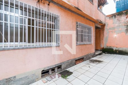 Casa à venda com 120m², 3 quartos e 2 vagas Casa à venda com 120m², 3 quartos e 2 vagasVaranda