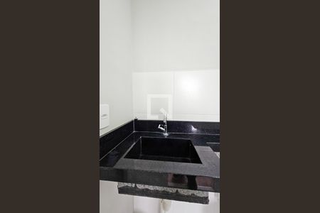 Apartamento para alugar com 32m², 2 quartos e sem vaga Apartamento para alugar com 32m², 2 quartos e sem vagaBanheiro