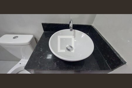 Casa à venda com 150m², 3 quartos e 3 vagasBanheiro 2