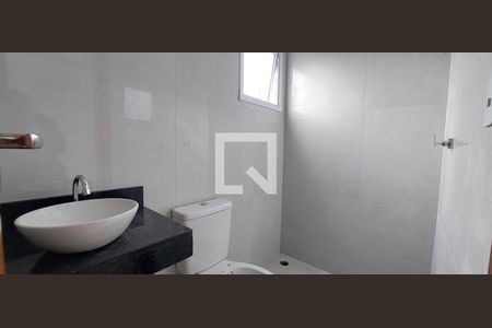 Casa à venda com 150m², 3 quartos e 3 vagasBanheiro Quarto 3 suíte