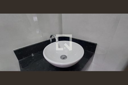 Casa à venda com 150m², 3 quartos e 3 vagasBanheiro 2