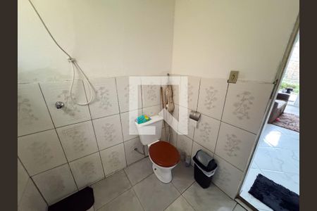 Casa à venda com 360m², 3 quartos e 3 vagasBanheiro 