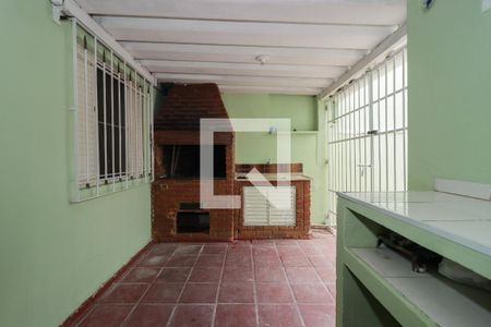 Casa à venda com 200m², 4 quartos e 5 vagas Casa à venda com 200m², 4 quartos e 5 vagasÁrea comum - Churrasqueira