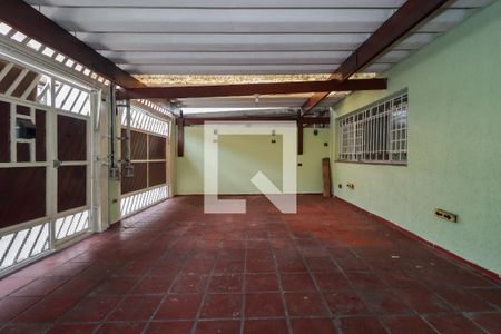 Casa à venda com 200m², 4 quartos e 5 vagas Casa à venda com 200m², 4 quartos e 5 vagasGaragem