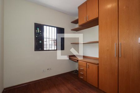 Casa à venda com 200m², 4 quartos e 5 vagas Casa à venda com 200m², 4 quartos e 5 vagasQuarto 3