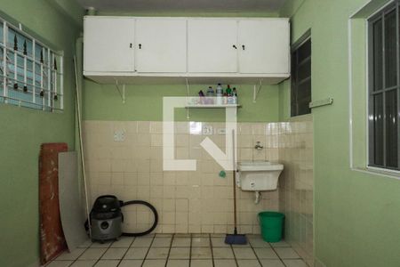 Casa à venda com 200m², 4 quartos e 5 vagas Casa à venda com 200m², 4 quartos e 5 vagasÁrea de Serviço