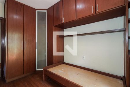 Casa à venda com 200m², 4 quartos e 5 vagas Casa à venda com 200m², 4 quartos e 5 vagasQuarto 2