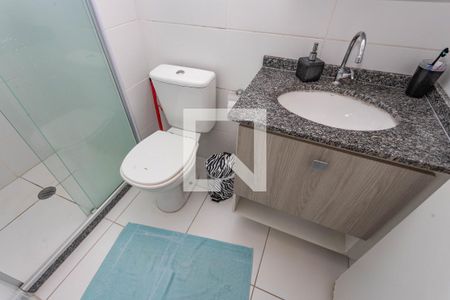 Apartamento para alugar com 54m², 2 quartos e 1 vaga Apartamento para alugar com 54m², 2 quartos e 1 vagaBanheiro da suíte