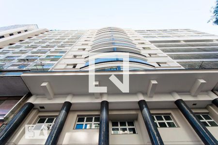 Studio à venda com 28m², 1 quarto e sem vaga Studio à venda com 28m², 1 quarto e sem vagaFachada do Prédio